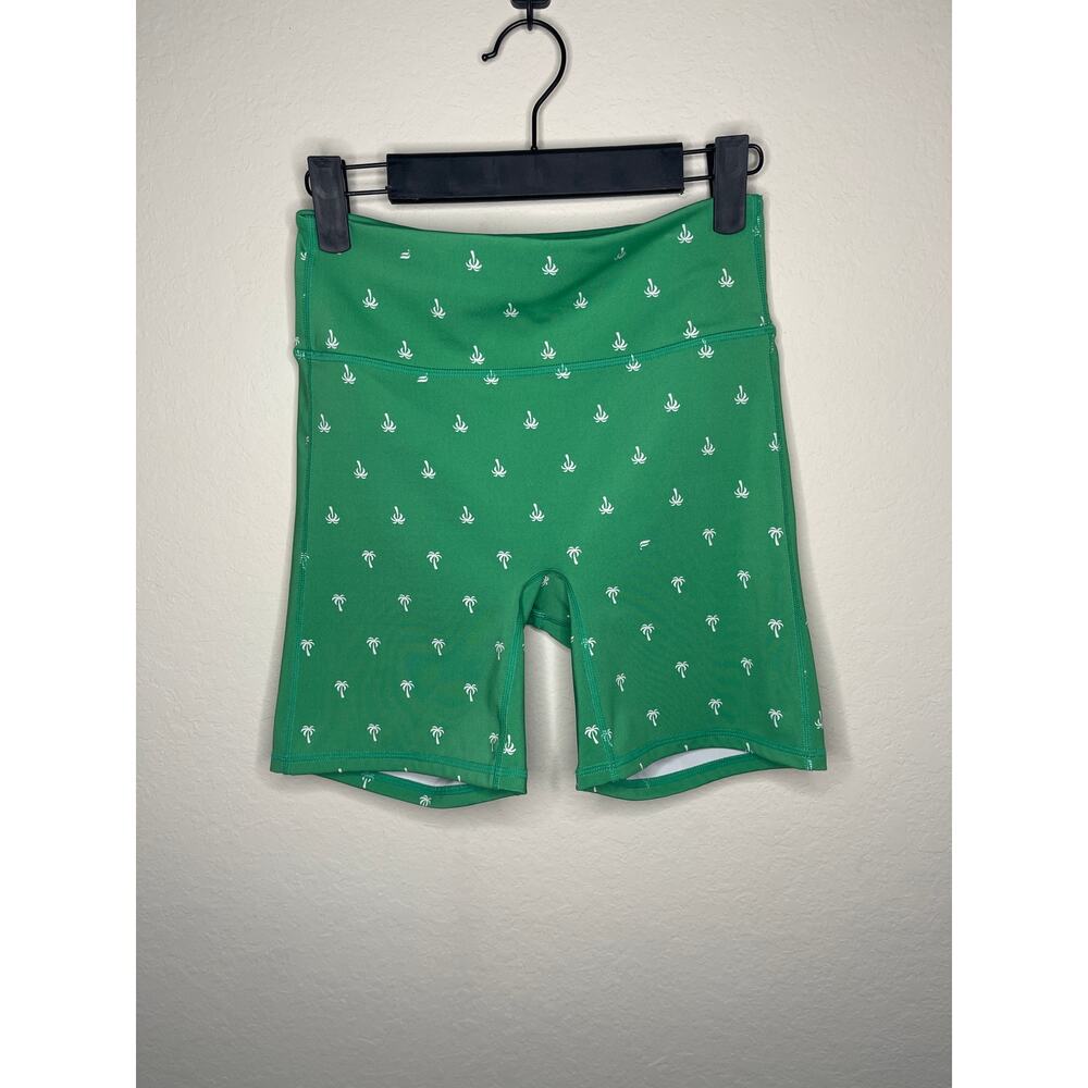 Fabletics Anywhere Motion365+ High-Waisted 6'' Short Lucky Green Palm - Size XS - Picture 4 of 6